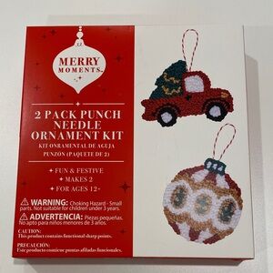NIB Needle Ornament Kit - Red and Green